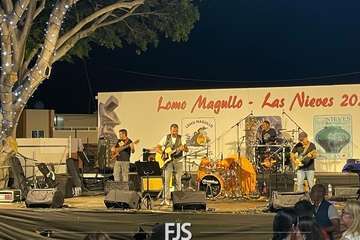 Concierto de tres bandas en la Plaza de Las Nieves en Lomo Magullo/Francisco Javier Santana.